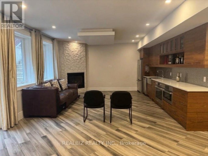 39 HEMFORD CRESCENT, Toronto (Banbury-Don Mills), Ontario, M3B2S4