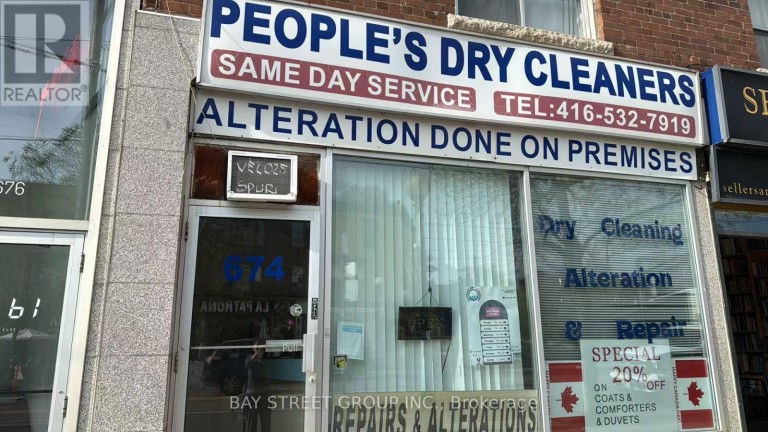 674 COLLEGE STREET, Toronto (Palmerston-Little Italy), Ontario, M6G1B8