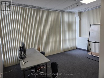 102 -SECTION 1 - 18 CROWN  STEEL DRIVE Markham (Milliken Mills West) Ontario photo 5