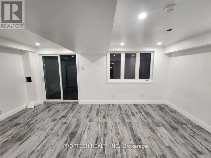 BASEMENT - 733 JOHN COLE COURT, Newmarket (Gorham-College Manor), Ontario, L3Y5V7