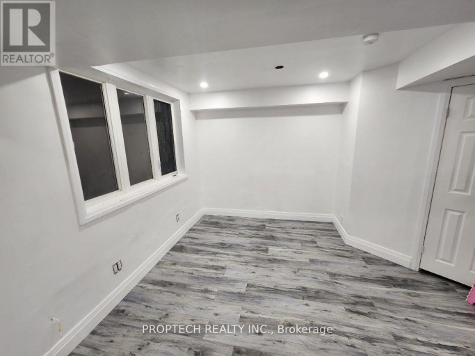 BASEMENT - 733 JOHN COLE COURT, Newmarket (Gorham-College Manor), Ontario, L3Y5V7
