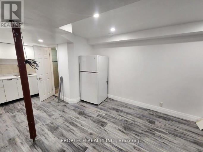 BASEMENT - 733 JOHN COLE COURT, Newmarket (Gorham-College Manor), Ontario, L3Y5V7