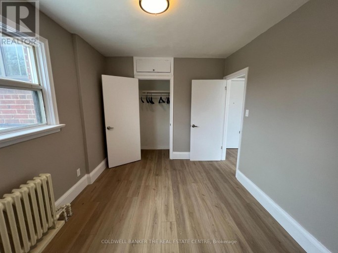 4 - 108 GRANDVILLE AVENUE, Toronto (Rockcliffe-Smythe), Ontario, M6N4V2