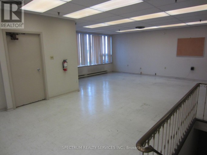 UNIT A - 76 SIGNET DRIVE, Toronto (Humber Summit), Ontario, M9L1T2
