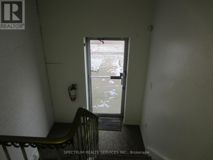 UNIT A - 76 SIGNET DRIVE, Toronto (Humber Summit), Ontario, M9L1T2