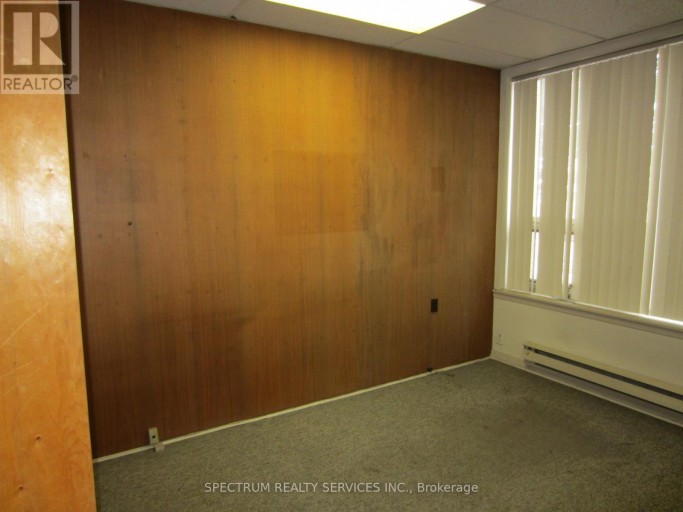 UNIT A - 76 SIGNET DRIVE, Toronto (Humber Summit), Ontario, M9L1T2