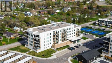 303 - 19B WEST STREET N Kawartha Lakes (Fenelon Falls) Ontario photo 1