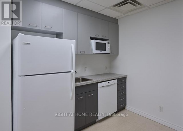500 - 170 SHEPPARD AVENUE E, Toronto (Willowdale East), Ontario, M2N3A4