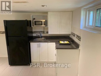LOWER - 307 ANDERSON STREET Whitby (Blue Grass Meadows) Ontario photo 4