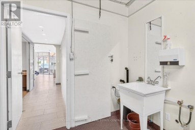 84 - 556 EDWARD AVENUE Richmond Hill (Devonsleigh) Ontario photo 12