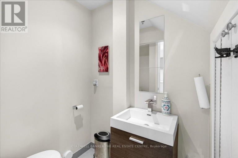 84 - 556 EDWARD AVENUE, Richmond Hill (Devonsleigh), Ontario, L4C9Y5