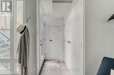 LOWER - 19 DEVON ROAD Toronto (East End-Danforth) Ontario photo 3