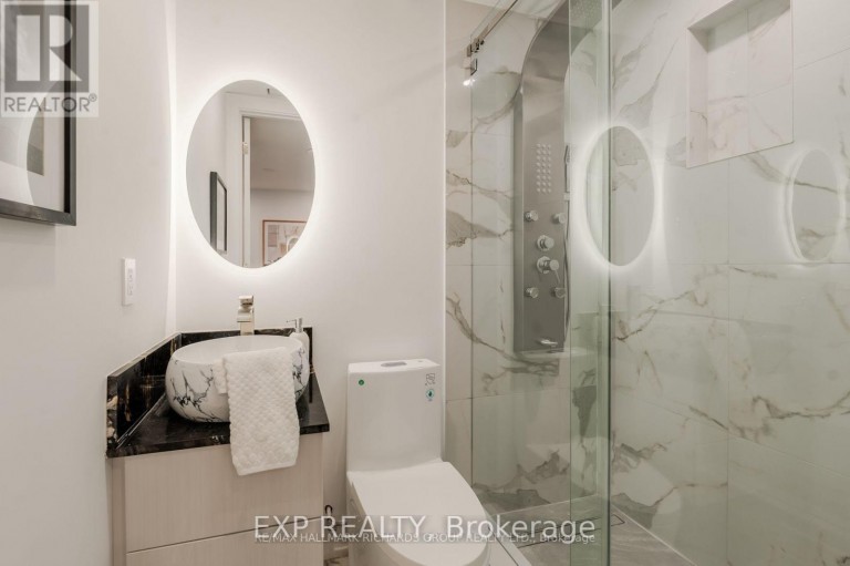 LOWER - 19 DEVON ROAD, Toronto (East End-Danforth), Ontario, M4E2J7