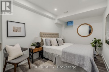 LOWER - 19 DEVON ROAD Toronto (East End-Danforth) Ontario photo 6