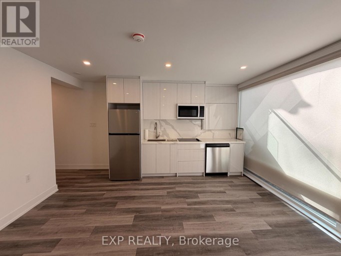 LOWER - 19 DEVON ROAD, Toronto (East End-Danforth), Ontario, M4E2J7