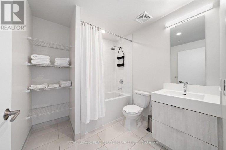 1411 - 130 RIVER STREET, Toronto (Regent Park), Ontario, M5A0R8