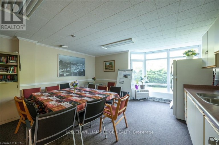 1007 - 45 POND MILLS ROAD, London South (South J), Ontario, N5Z4W5