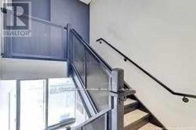 212 - 678 KINGSTON ROAD, Toronto (East End-Danforth), Ontario, M4E1R4