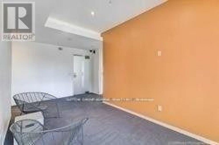 212 - 678 KINGSTON ROAD, Toronto (East End-Danforth), Ontario, M4E1R4