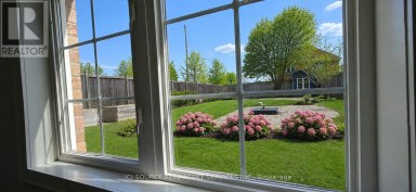 BASEMENT APARTMENT - 109 ROMANCE DRIVE Richmond Hill (Rouge Woods) Ontario photo 12