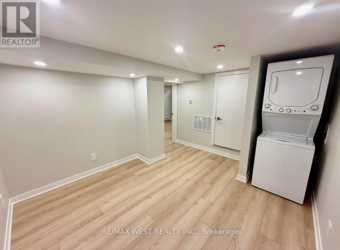 BSMT - 10 VIMY AVENUE, Toronto (Weston), Ontario, M9N2W2