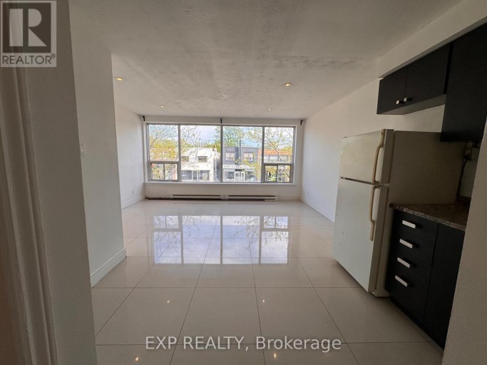 1 - 256 LAKESHORE ROAD E, Mississauga (Port Credit), Ontario, L5G1G9