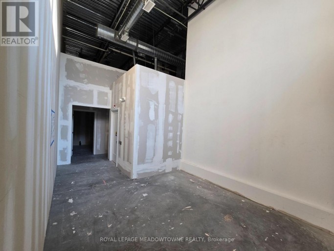 11 - 2578 BRISTOL CIRCLE, Oakville (WP Winston Park), Ontario, L6H6Z7