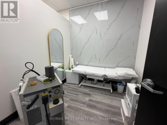 6 - 8707 DUFFERIN STREET Vaughan (Patterson) Ontario photo 3