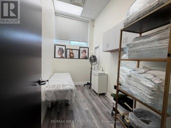6 - 8707 DUFFERIN STREET Vaughan (Patterson) Ontario photo 8