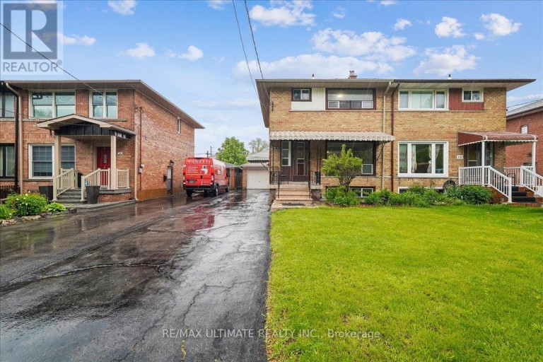 12 THURODALE AVENUE, Toronto (Brookhaven-Amesbury), Ontario, M6M3B3
