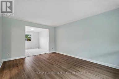 12 THURODALE AVENUE Toronto (Brookhaven-Amesbury) Ontario photo 8