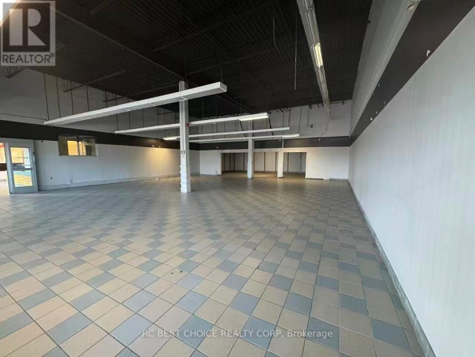 6 - 2568 FINCH AVENUE W, Toronto (Humber Summit), Ontario, M9M2G3