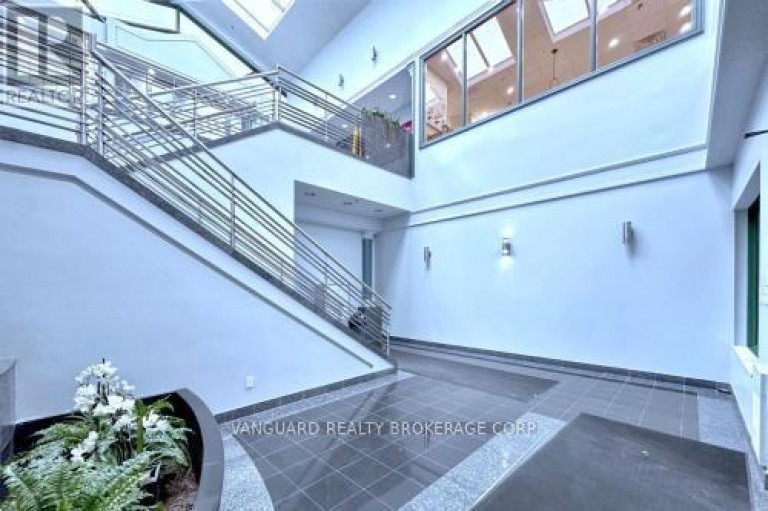 200 - 7941 JANE STREET, Vaughan (Concord), Ontario, L4K4L6