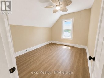 595 9TH STREET Hanover Ontario photo 10