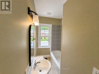 595 9TH STREET Hanover Ontario photo 12