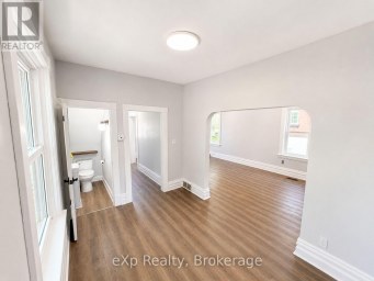 595 9TH STREET Hanover Ontario photo 5