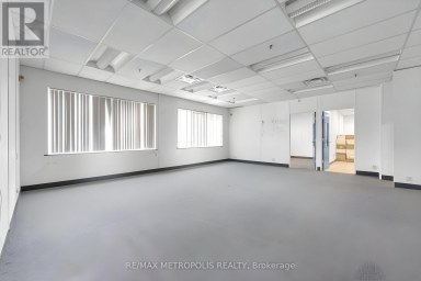 35 OAK STREET Toronto (Humberlea-Pelmo Park) Ontario photo 1