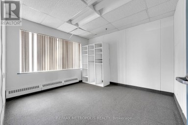 35 OAK STREET Toronto (Humberlea-Pelmo Park) Ontario photo 4