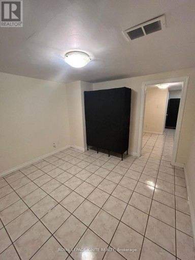 LOWER - 200 PHYLLIS AVENUE, Toronto (Cliffcrest), Ontario, M1M1Z1