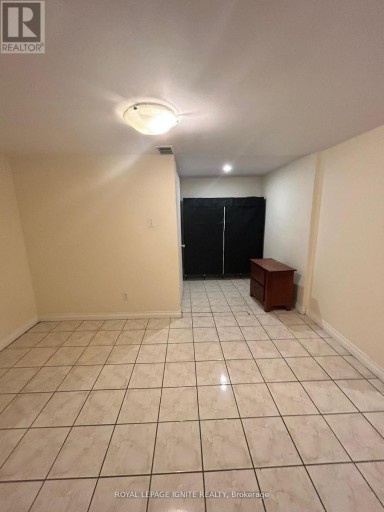 LOWER - 200 PHYLLIS AVENUE, Toronto (Cliffcrest), Ontario, M1M1Z1