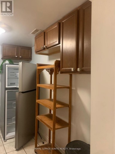 LOWER - 200 PHYLLIS AVENUE, Toronto (Cliffcrest), Ontario, M1M1Z1