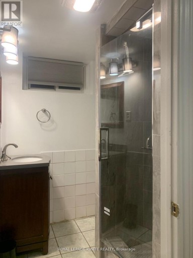 LOWER - 200 PHYLLIS AVENUE, Toronto (Cliffcrest), Ontario, M1M1Z1