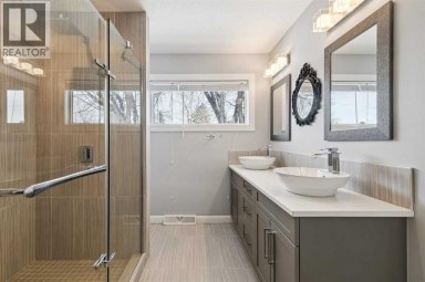 40 Henefer Road SW Calgary Alberta photo 15