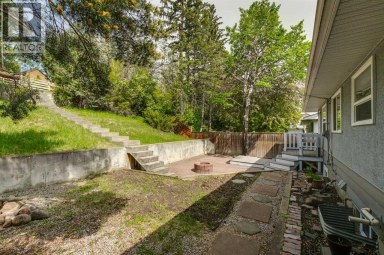 40 Henefer Road SW Calgary Alberta photo 27