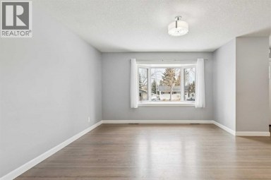 40 Henefer Road SW Calgary Alberta photo 6