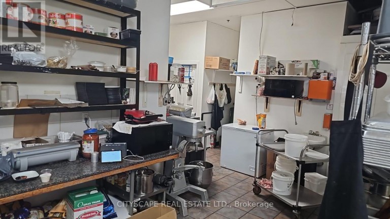 5 - 29 KING STREET E, Kitchener, Ontario, N2G2K6
