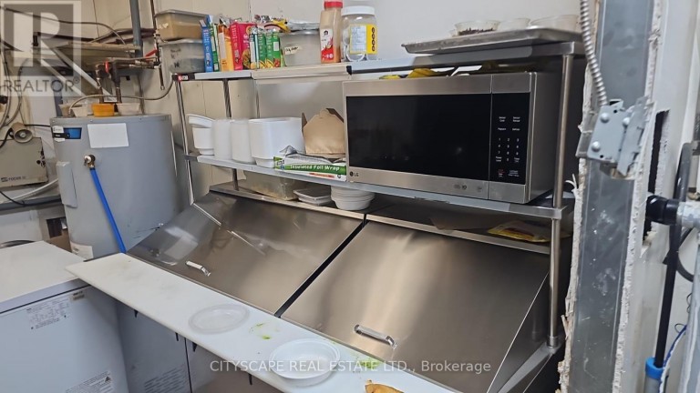 5 - 29 KING STREET E, Kitchener, Ontario, N2G2K6