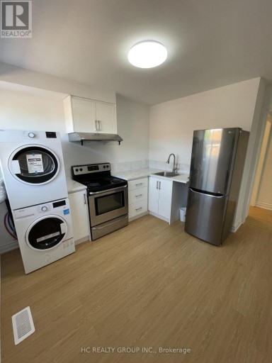UPPER - 48 TORRENS AVENUE, Toronto (Broadview North), Ontario, M4K2H8