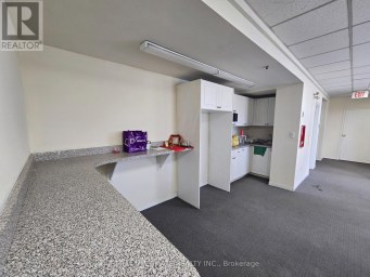 A - 386 DEERHURST DRIVE Brampton (Gore Industrial South) Ontario photo 12