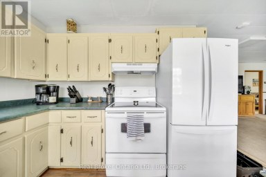 79 MAPLEPORT CRESCENT South Bruce Peninsula Ontario photo 12